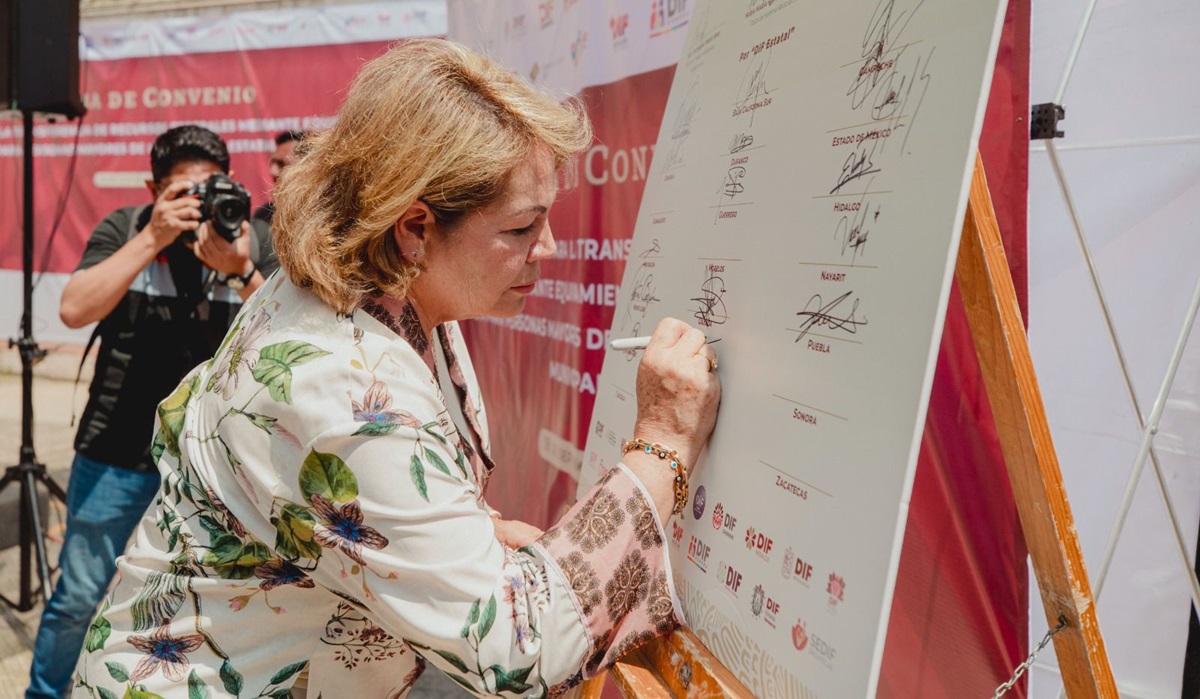DIF Sinaloa firma convenio para el equipamiento de clubes y casas de día para personas mayores