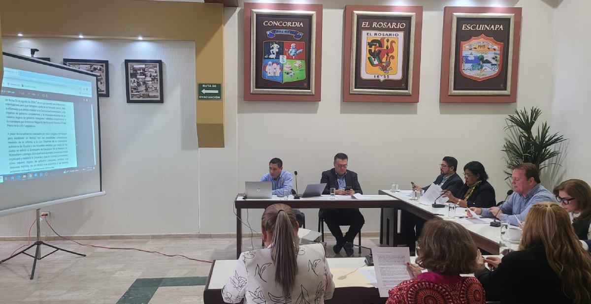 Diputados se confrontan durante reunión de comisión por consulta a la UAS