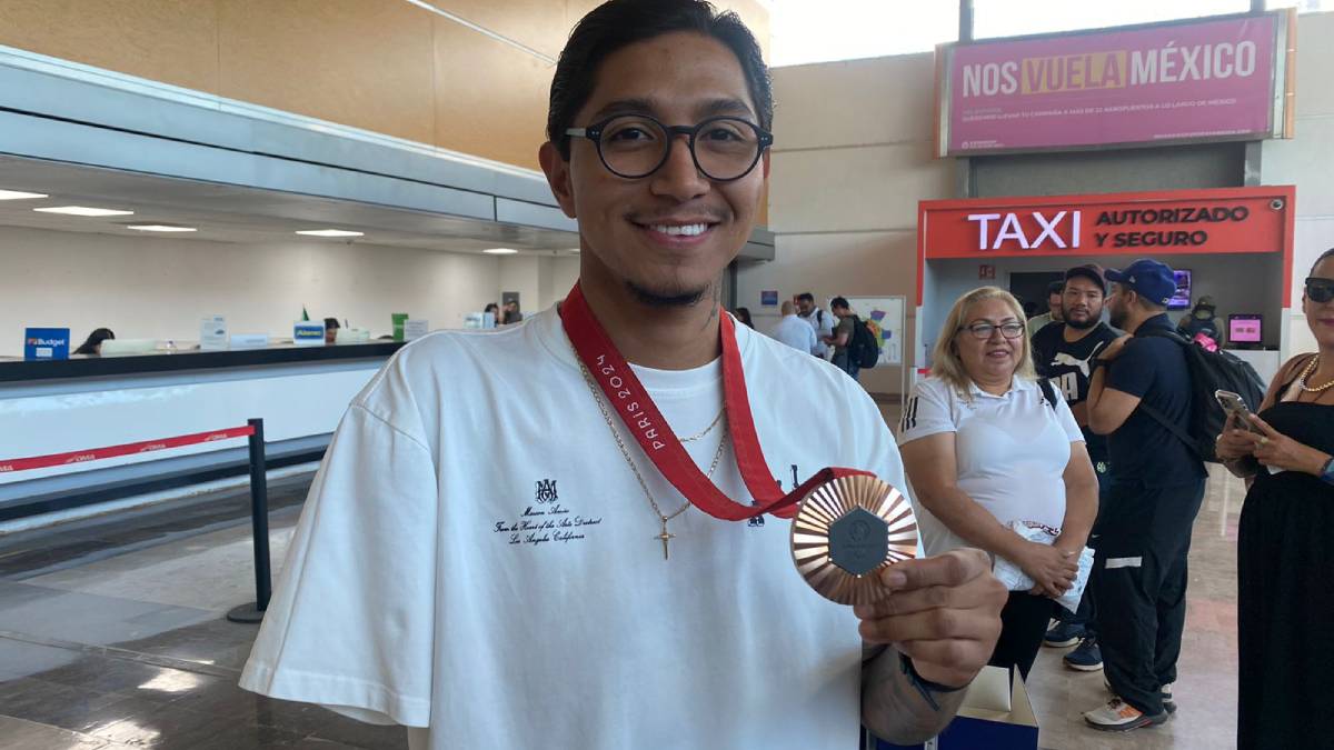 El doble medallista paralímpico Juan Diego García llega a Culiacán