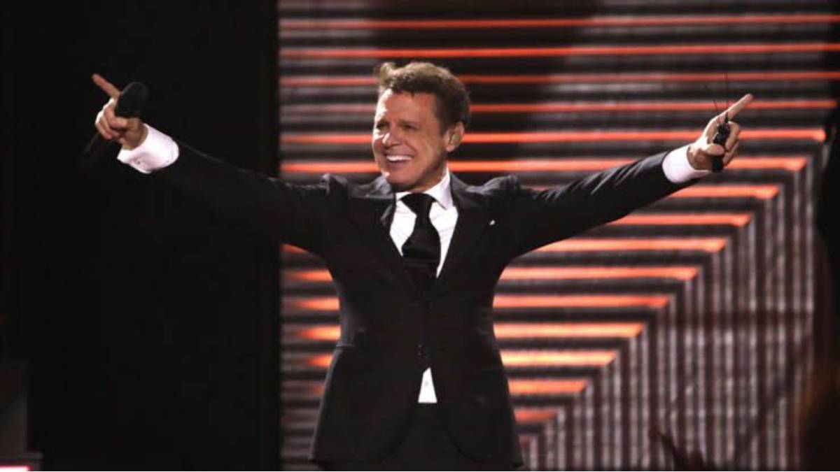 ‘El Sol’ sí brillará en Mazatlán, mantiene Luis Miguel su concierto en el puerto