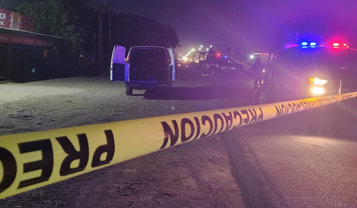 FGR investigará caso de cuerpos localizados asesinados en una camioneta, en Culiacán