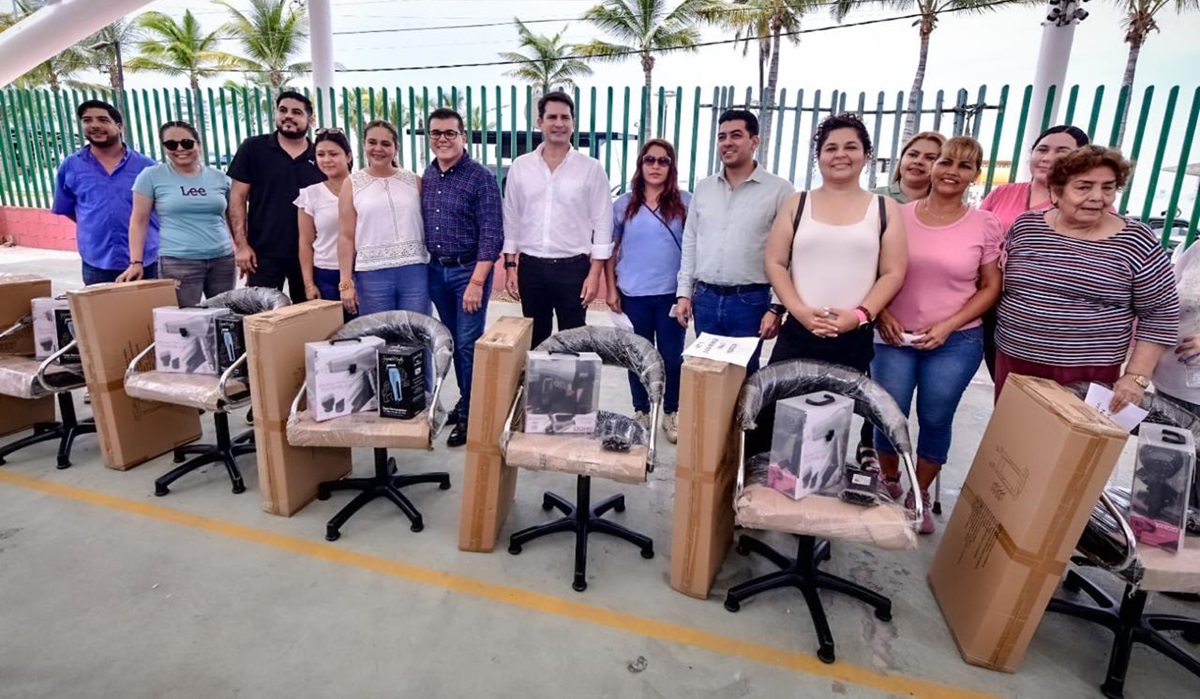 El programa estatal “Equipa Sinaloa” beneficia a 48 emprendedores mazatlecos