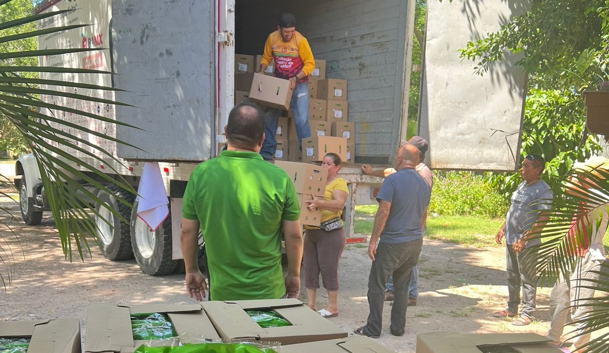Gobierno de Sinaloa y Banco de Alimentos entregan despensas en Baila; continuarán con El Salado y Eldorado