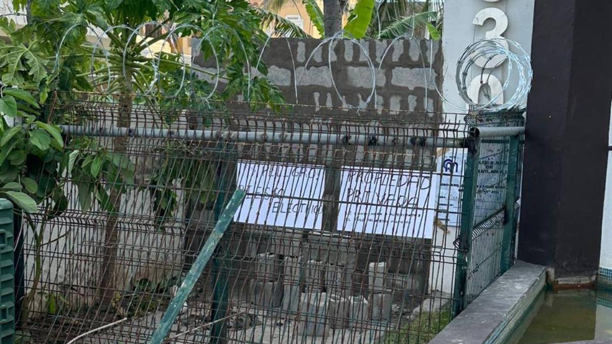 ‘Hemos tenido que caminar más de 1 kilómetro’, vecinos reclaman acceso libre a la playa en Mazatlán