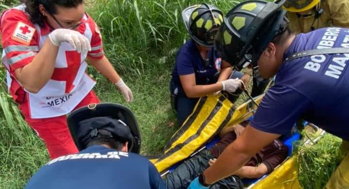 Hombre resultó lesionado tras caer a canal pluvial en Mazatlán