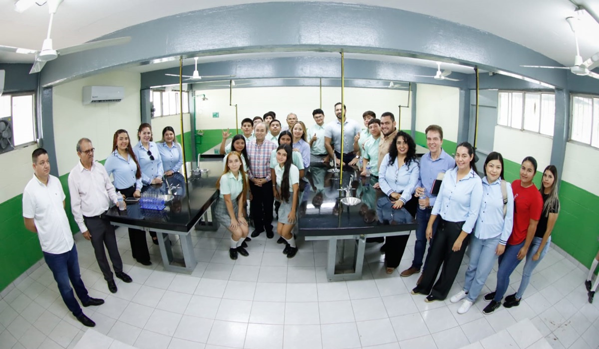 Inauguran laboratorio de ciencias en Cobaes 62; inician entrega de material didáctico, cívico y deportivo a planteles