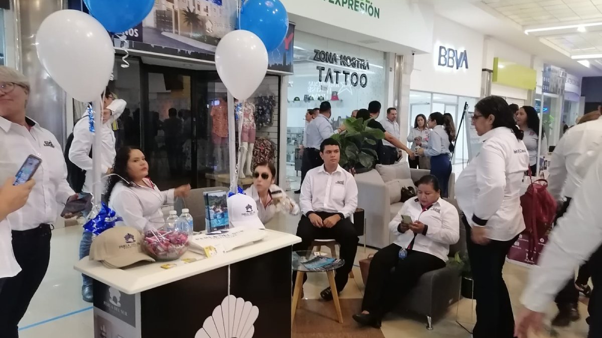 Infonavit realiza una feria en Mazatlán para atender a las personas que descansan durante el fin de semana