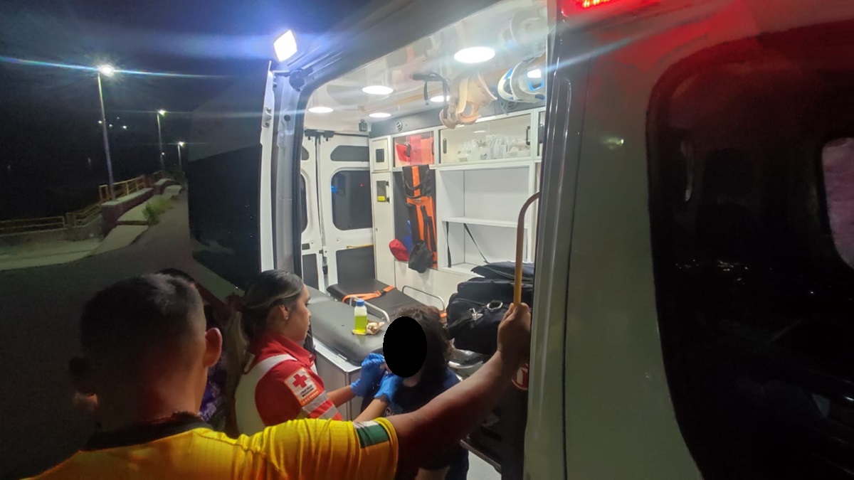 Joven resulta con lesiones tras caer en La Pérgola del Cerro de la Memoria, en Los Mochis