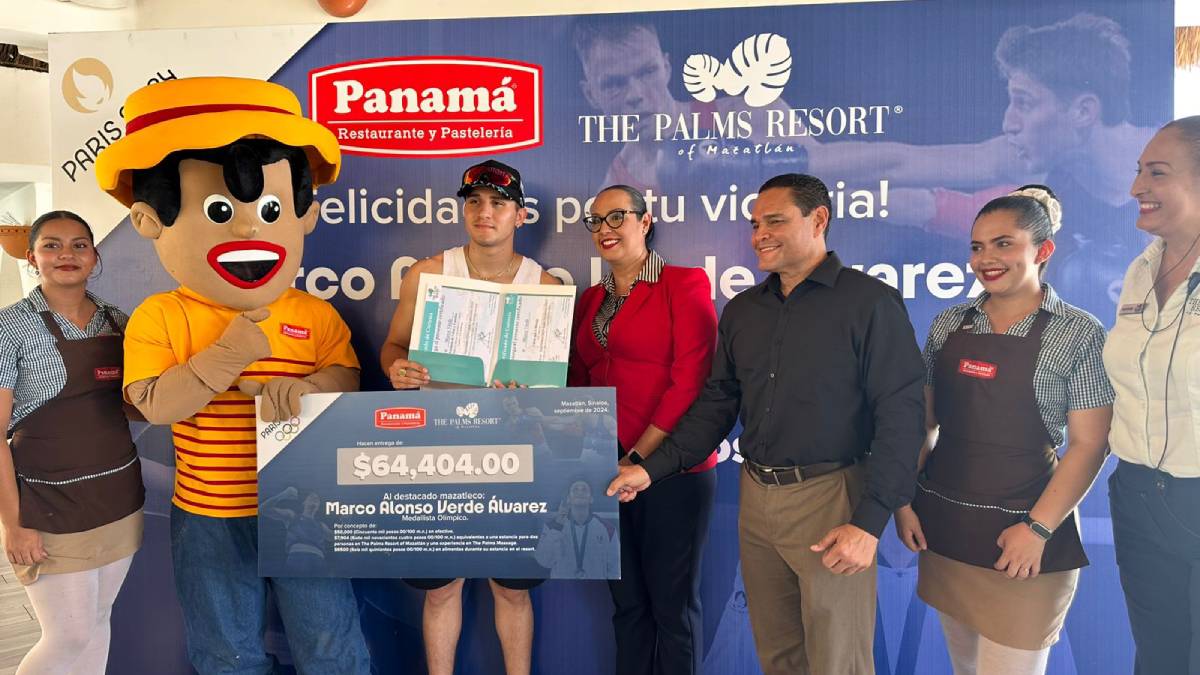 Le cumple la Panamá a Marco Verde y le reconoce con premio especial