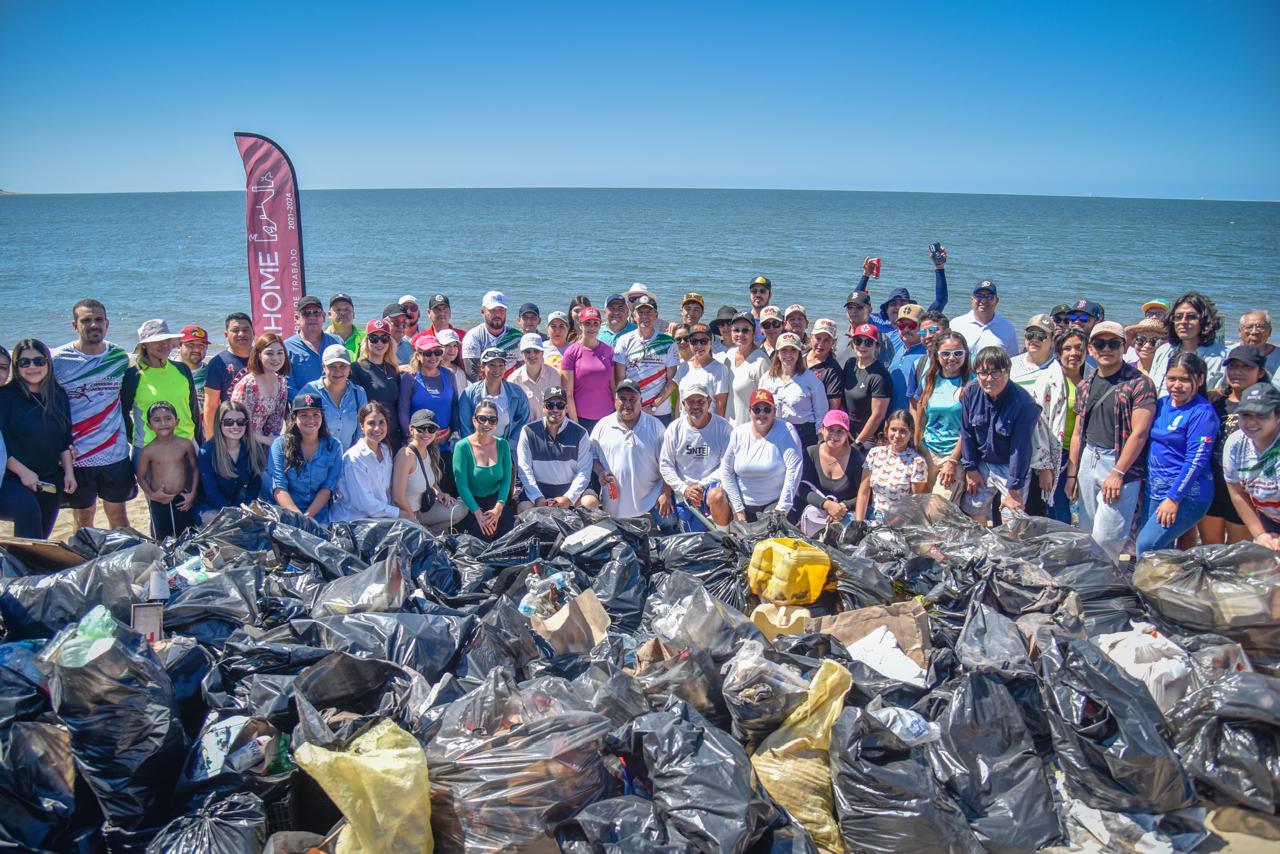 En el Día Mundial de Playas Limpias, levantan en El Maviri tres toneladas de basura