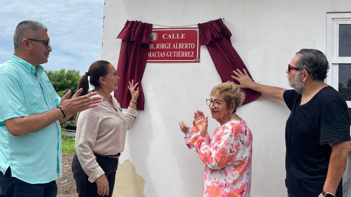 Llega Escuinapa a sus 109 años de municipalización y homenajea a sus grandes