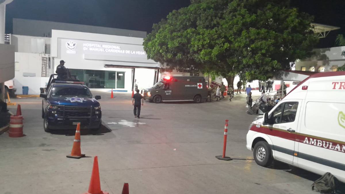Llegan con dos militares baleados a hospital de Culiacán; uno muere