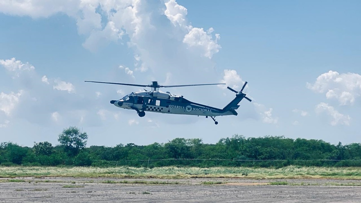 Por aire, llegan refuerzos militares a Culiacán tras balaceras de este lunes