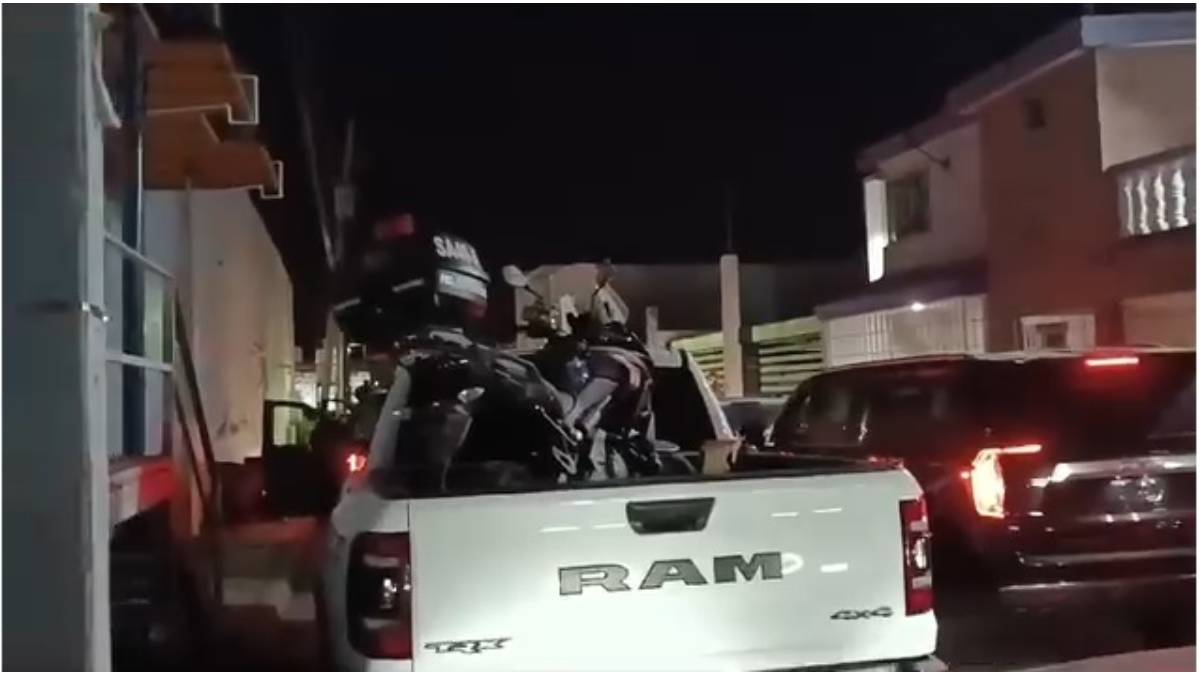 Moto patrullas clonadas y camionetas aseguradas fue el saldo del operativo en la colonia Guadalupe Victoria de Culiacán