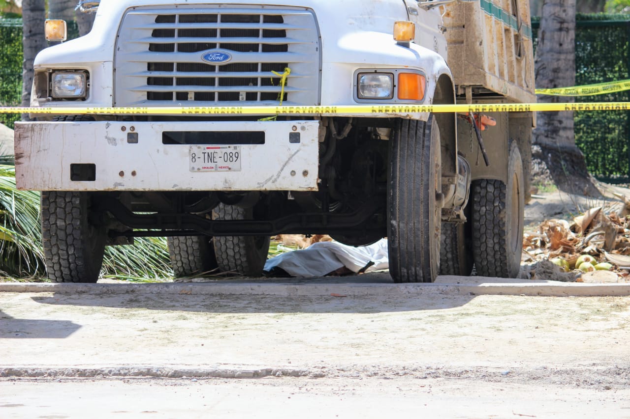Muere adulto mayor en hotel de Mazatlán al ser golpeado en la cabeza por la tapa de una caja de volteo
