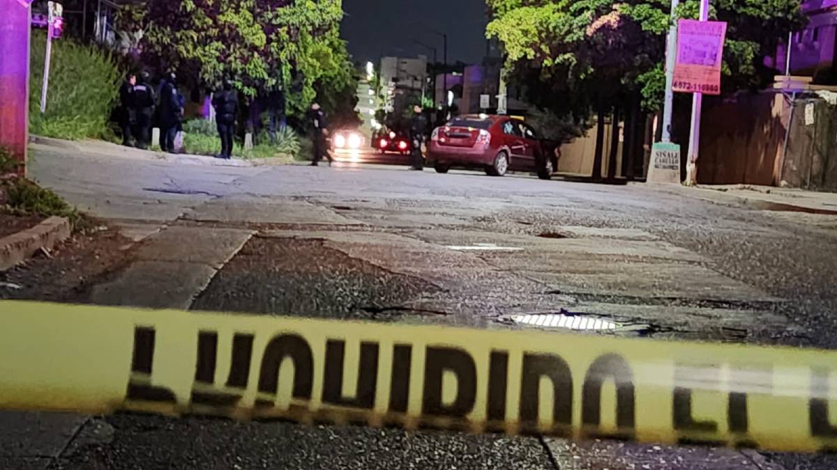 Mujer muere tras ser atacada a balazos en la colonia Montebello de Culiacán