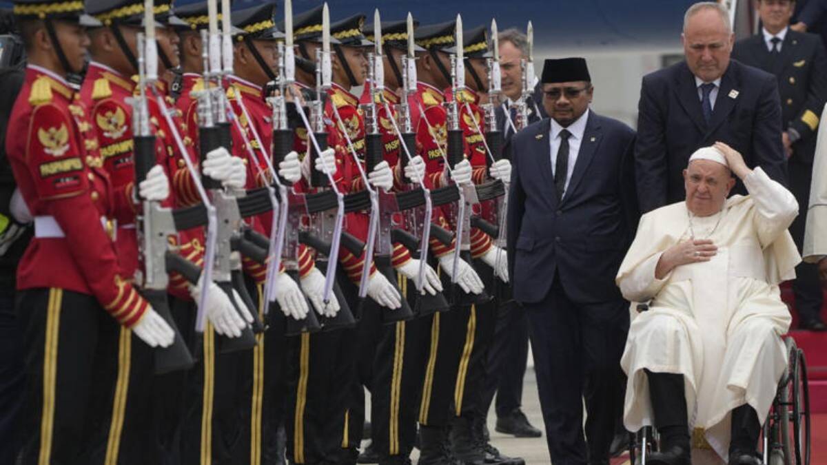 Papa Francisco inicia histórica visita a Indonesia en extensa gira por Asia y Oceanía