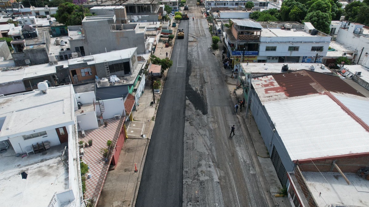 Luego de 15 años sin mantenimiento, el reencarpetado llega a la avenida Pesqueira en Mazatlán