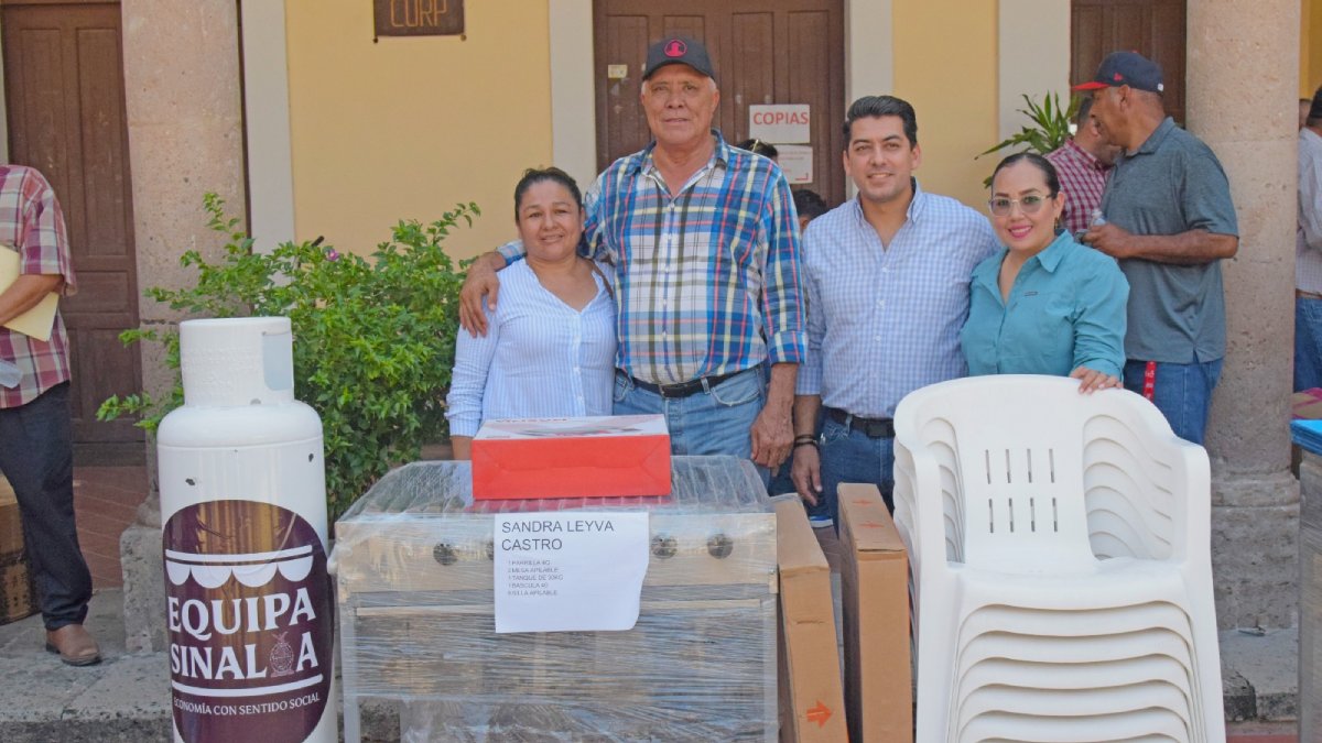 Programa Equipa Sinaloa entrega 141 equipos para emprendedores fortenses