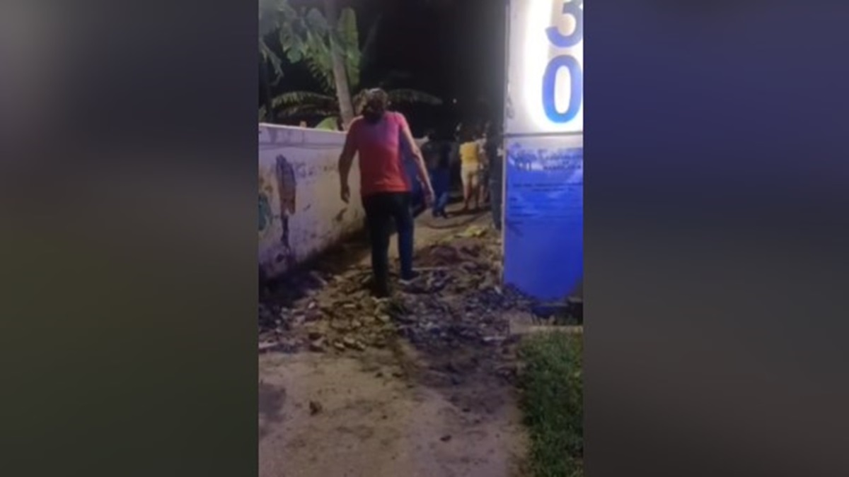 ‘Qué bueno que la quitaron’: Apoya alcalde a vecinos que retiraron barda en acceso de playa en Mazatlán