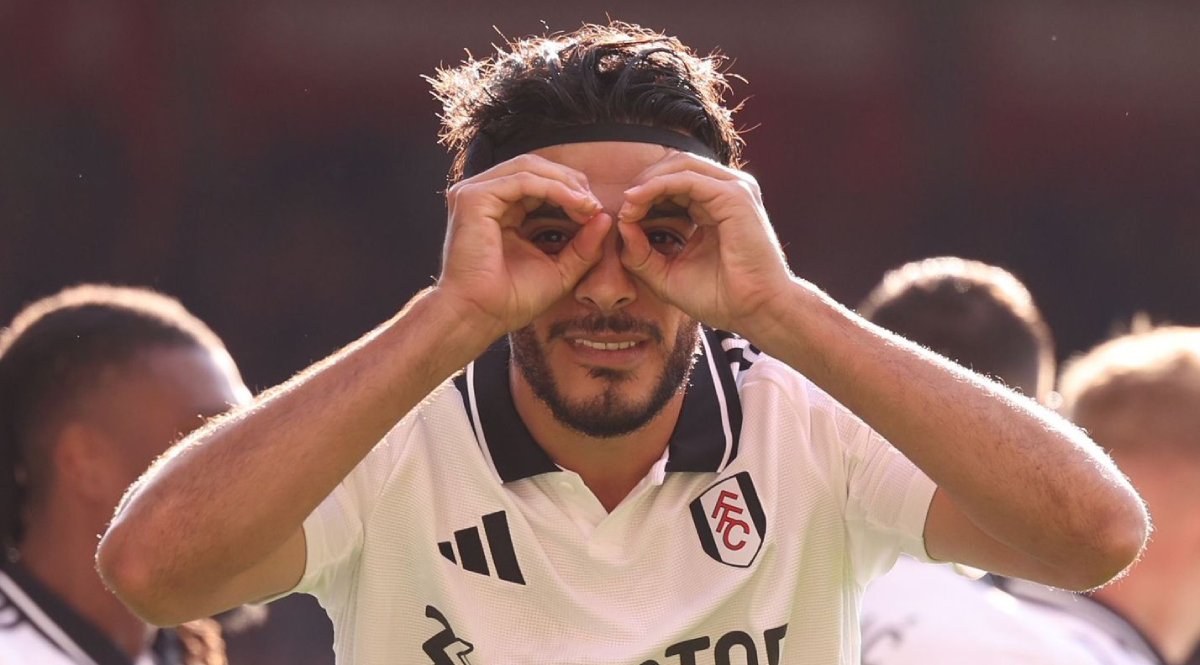 El mexicano Raúl Jiménez llega a 100 goles en Europa