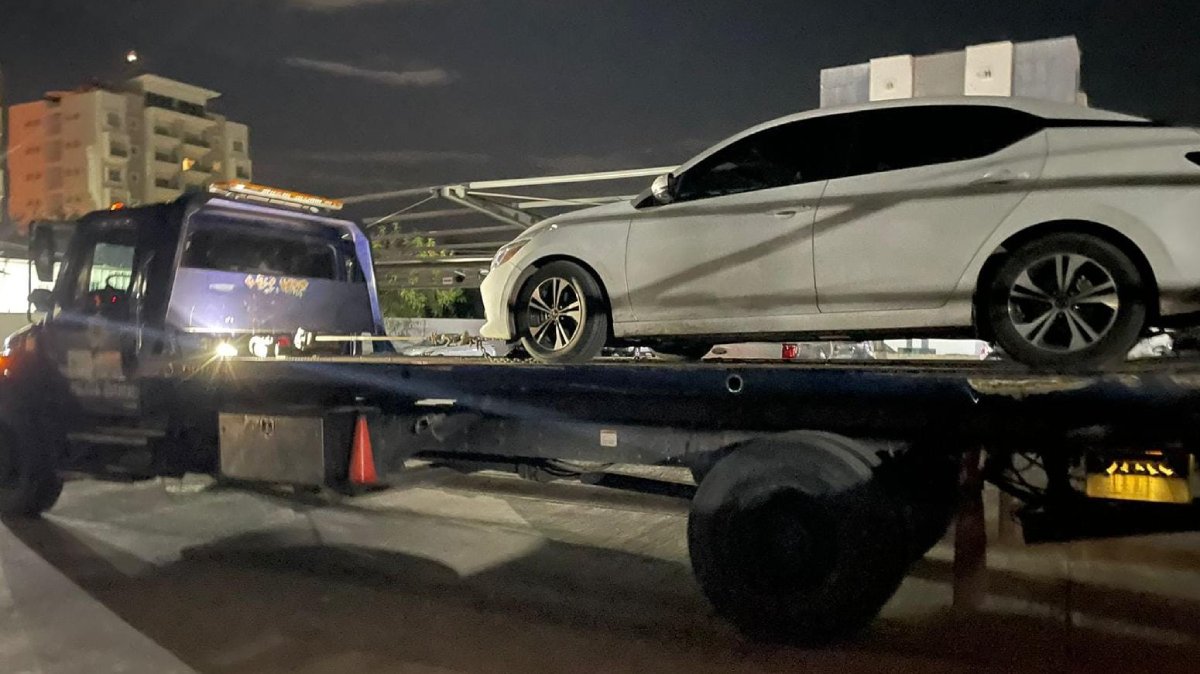 Grupo Élite de la PEP recupera un compacto con reporte de robo en Culiacán
