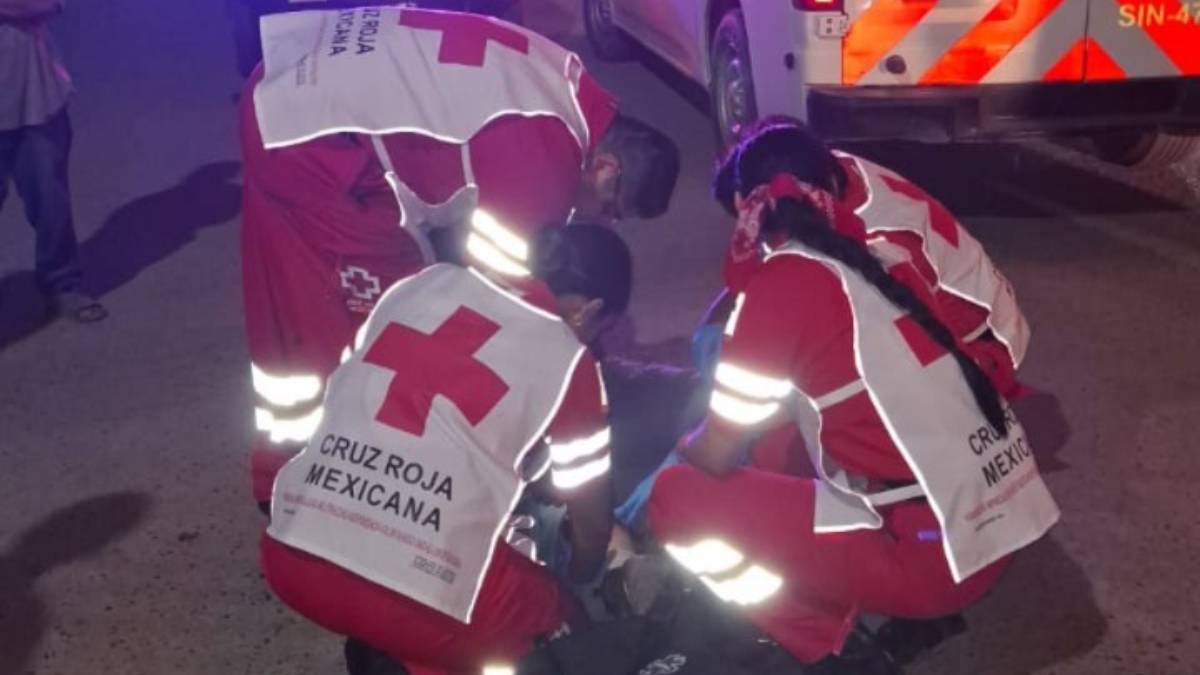 Roberto sufre lesiones tras accidente de motos en Callejones de Guasavito, Guasave