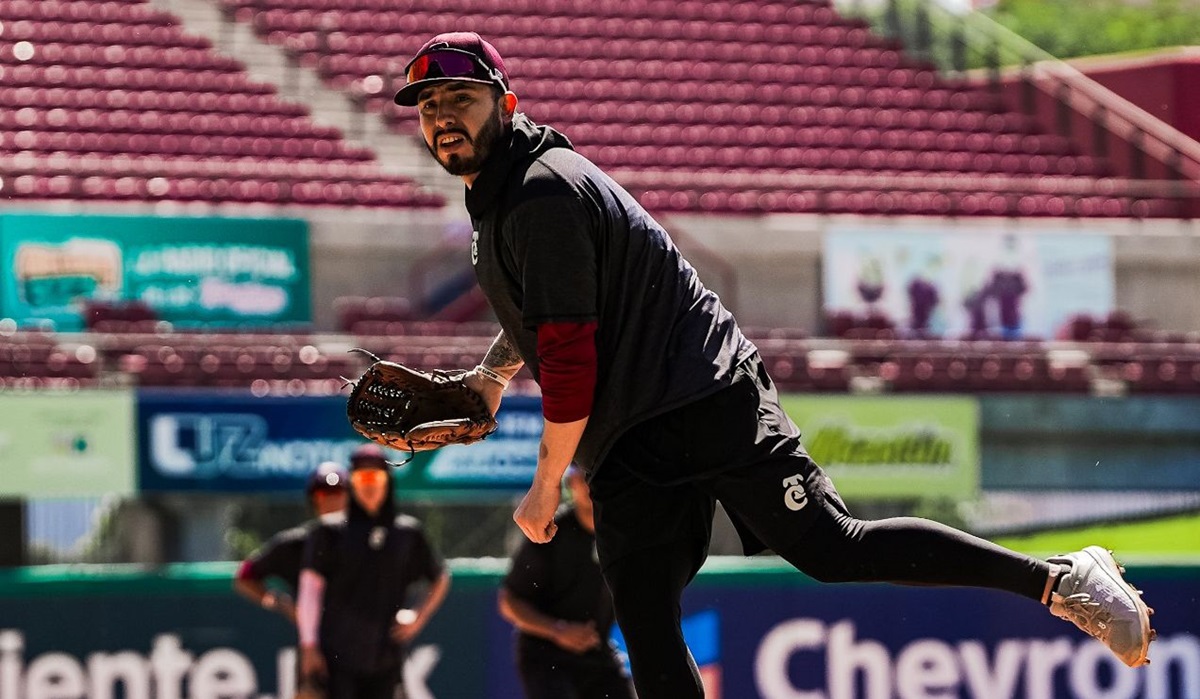 El culichi Rubén Reyes se une a los entrenamientos de los Tomateros de Culiacán