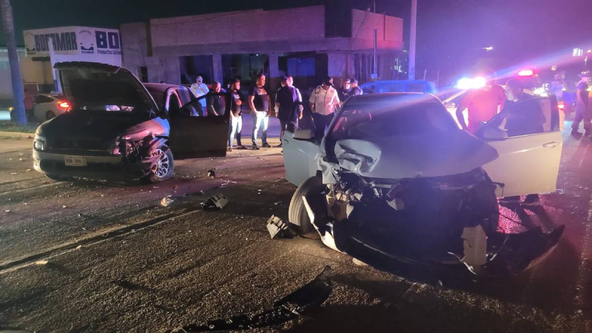 Se registra un fuerte accidente en el crucero de la Libramiento III de Mazatlán