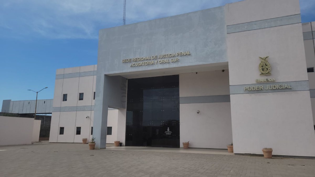 Vinculan a proceso a cuatro hombres por portación de armas de uso exclusivo del Ejército, en Mazatlán