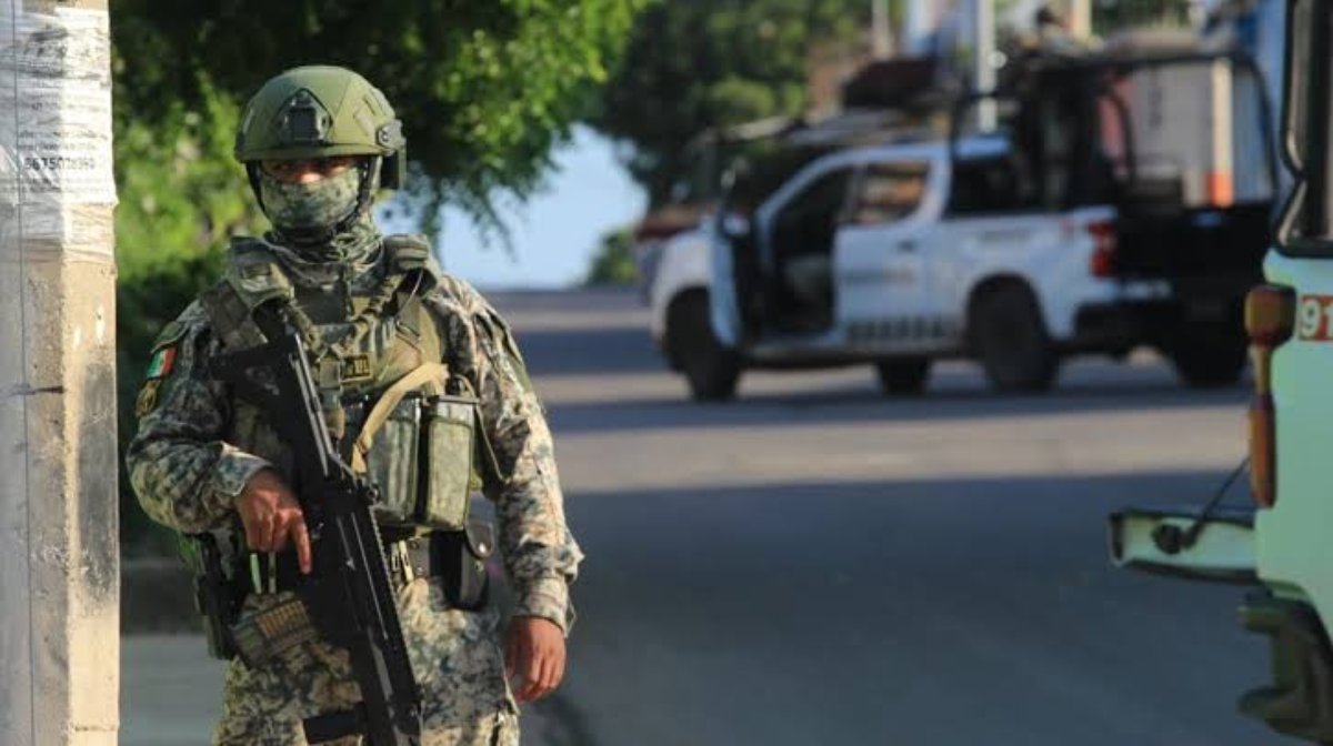 ‘Irresponsable de mí dar opinión’: Alcalde de Mazatlán tras declaración del general de Sedena ante cese de la violencia