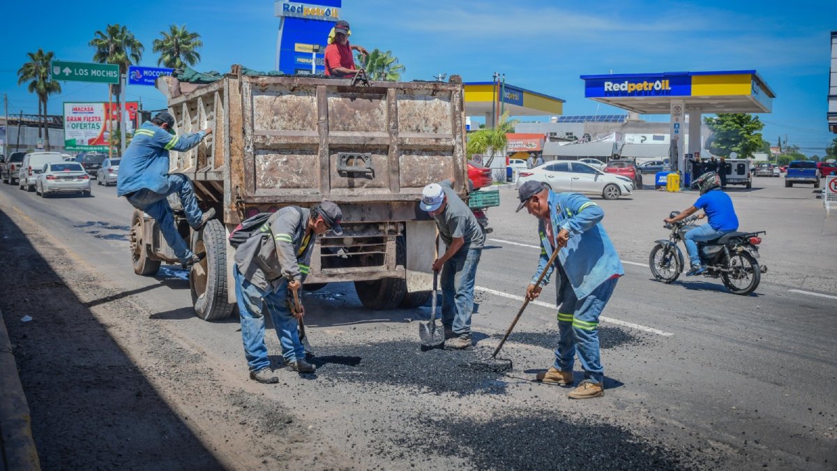 ¡Manos a la obra! Destina 5mdp Ahome para tapar baches en vialidades del municipio