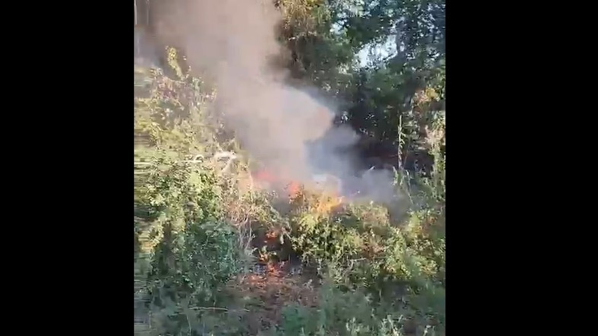 ¡El carro se incendió! Trágico accidente cobra la vida de un hombre en El Melón, al sur de Culiacán