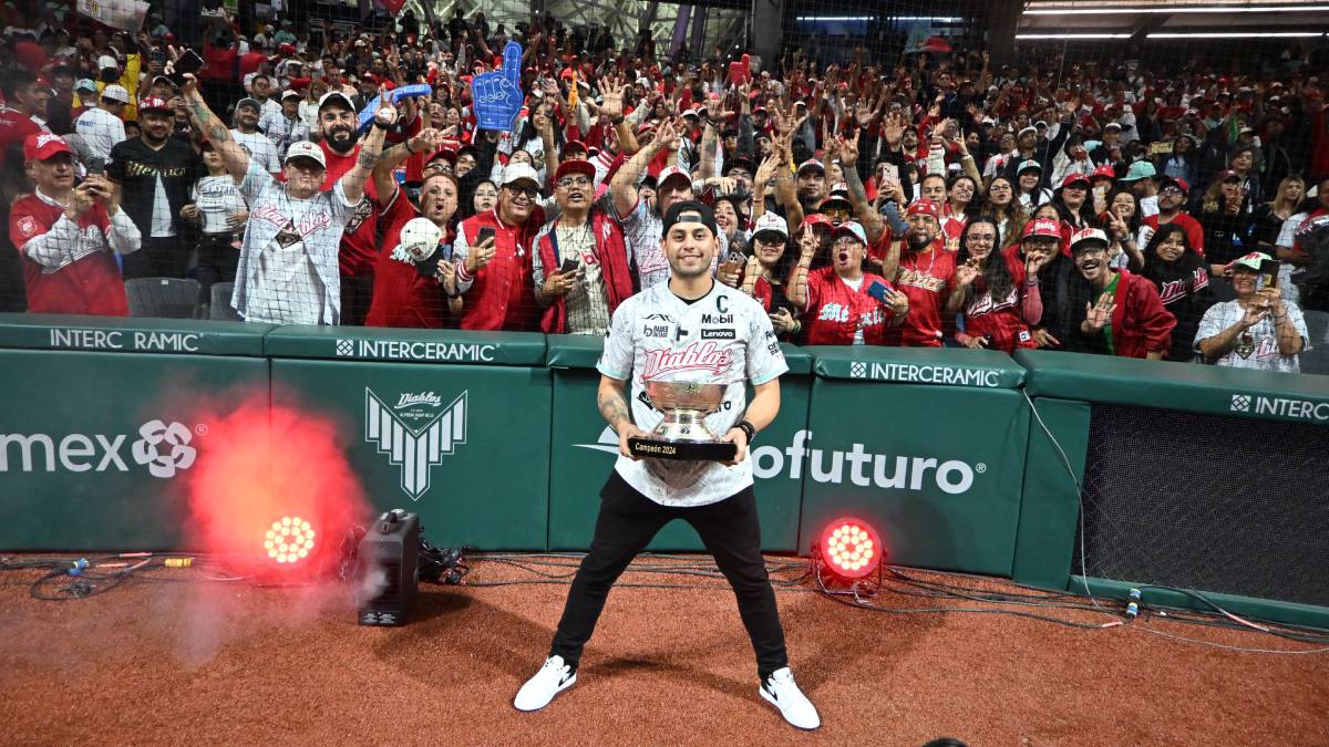 VIDEO: ¡Orgullo mochitense! Juan Carlos “Haper” Gamboa demuestra sus dotes de cantante en celebración de Diablos Rojos del México