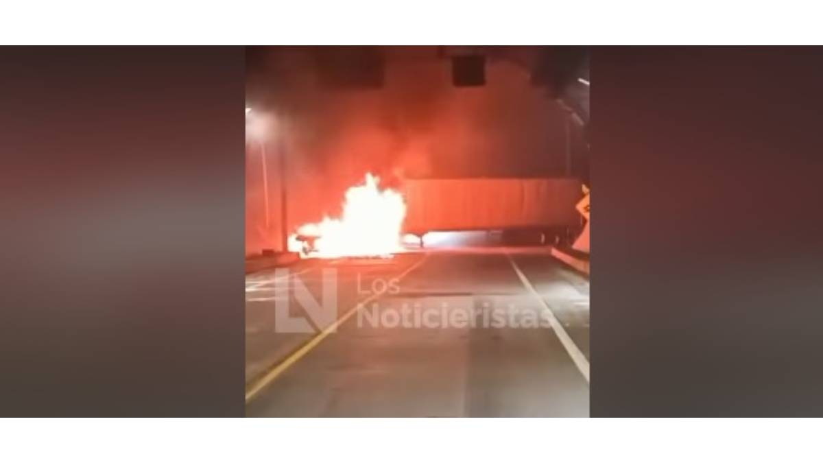 (VIDEO) Cierran la Mazatlán-Durango en túnel El Sinaloense por quema de vehículos y ‘ponchallantas’