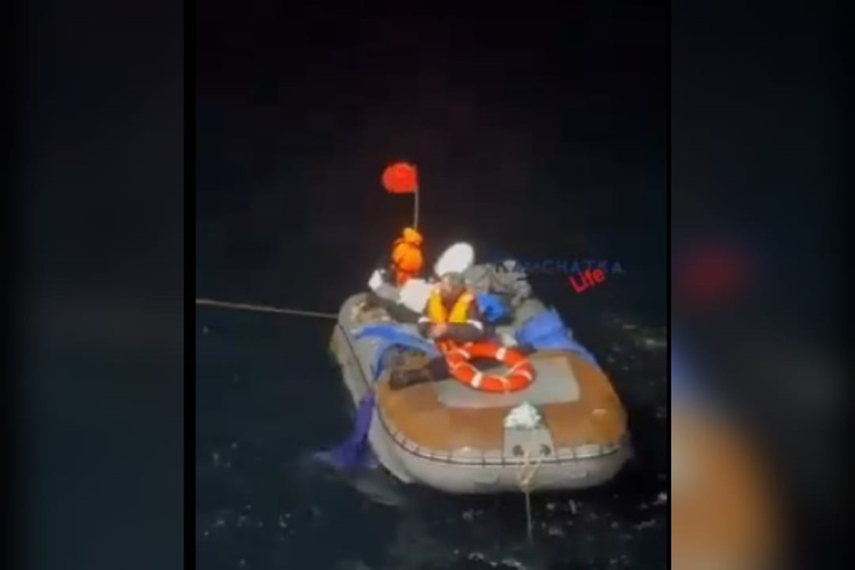 Video | Increíble rescate de hombre perdido en el mar tras 67 días en lancha inflable