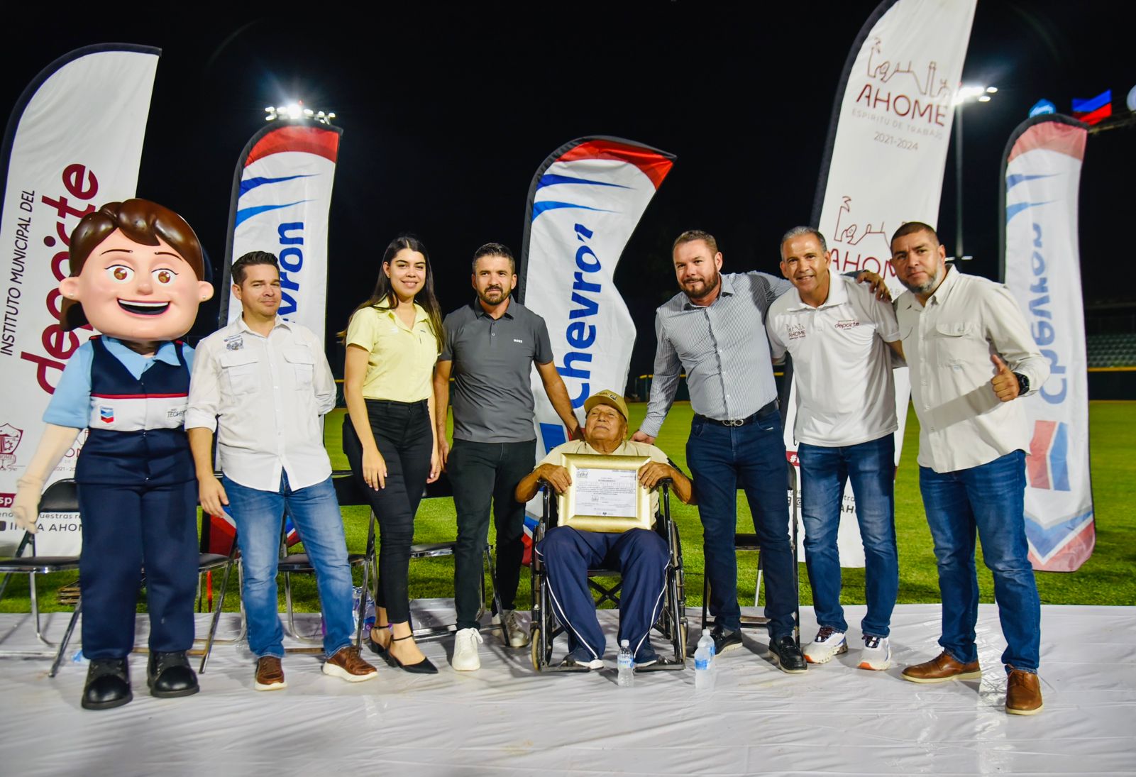 Con homenaje a José María “Chema” Leal, arranca la quinta edición de la Liga municipal de softbol en Ahome.