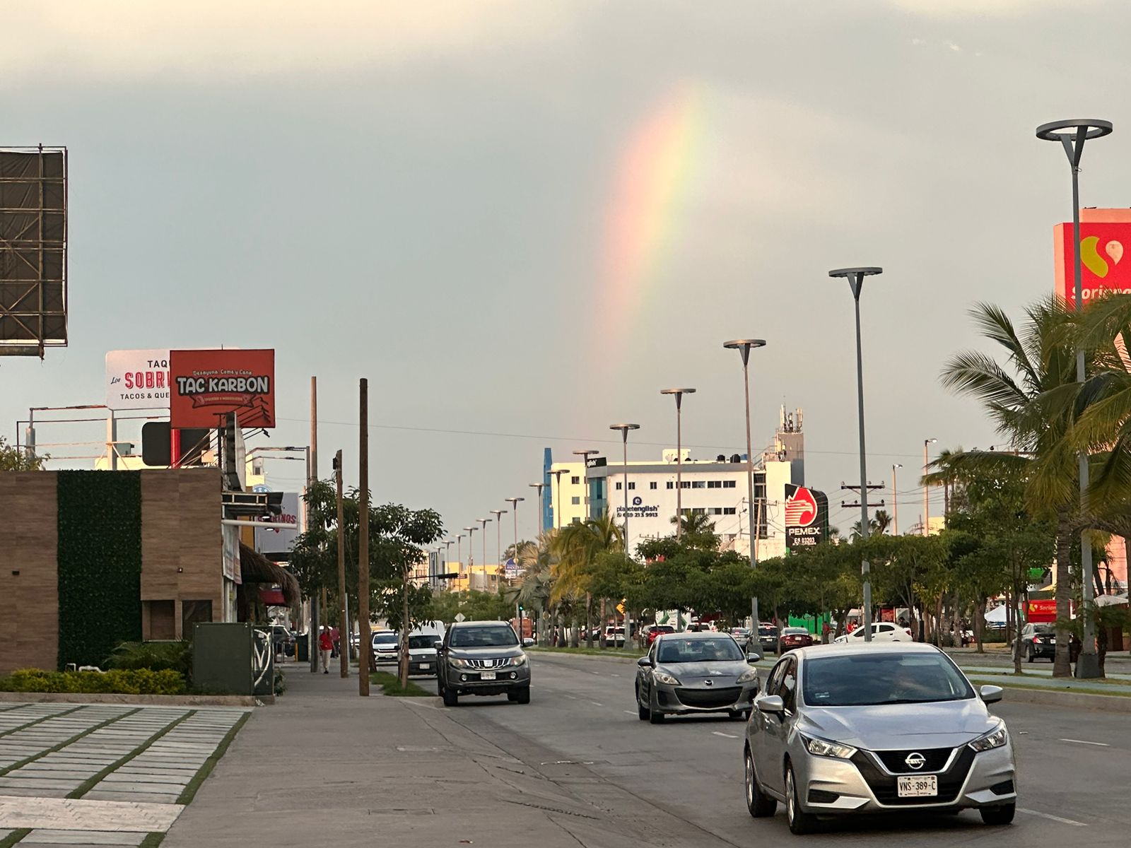 ¿Tuviste un mal día? El cielo esta tarde en Mazatlán nos recuerda que ninguna tormenta es para siempre ¡ánimo!