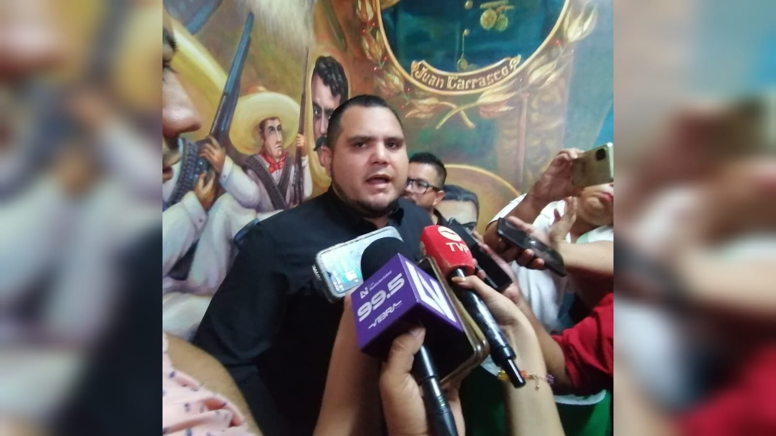Secretario de Seguridad Pública de Mazatlán no entiende por qué la gente le da dinero a los agentes policiales