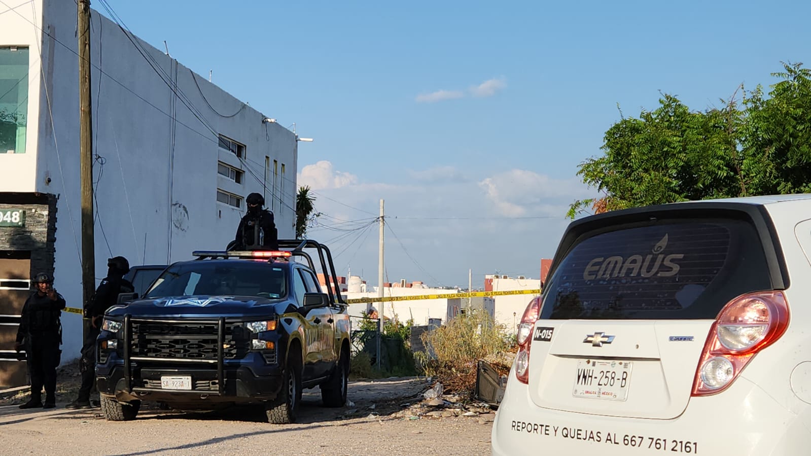 Tapado con una cobija encuentran ejecutado a un hombre al sur de Culiacán