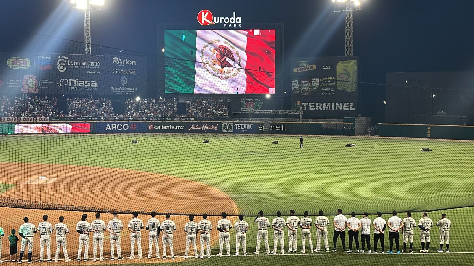 ¡Gran espectáculo! Algodoneros inaugura la temporada 2024-2025 de la LAMP en el Kuroda Park