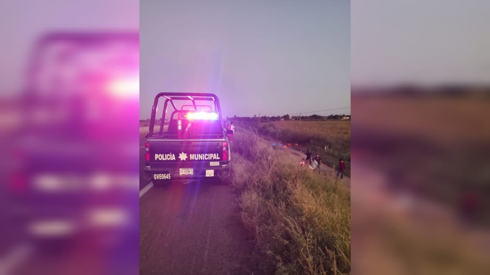 José Alberto, el conductor de la pipa volcada en Guasave, fue trasladado a un hospital