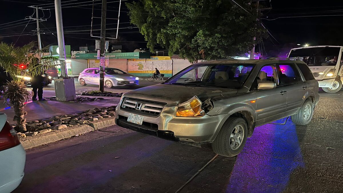 Un motociclista lesionado deja accidente vial en el fraccionamiento Los Ángeles, en Los Mochis