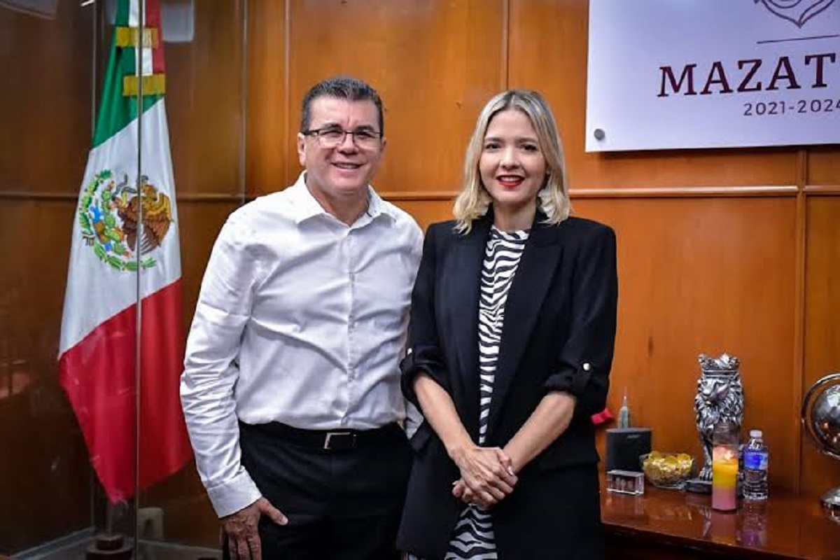 No hay límites, hay transparencia, asegura alcalde de Mazatlán ante entrega-recepción con Estrella Palacios