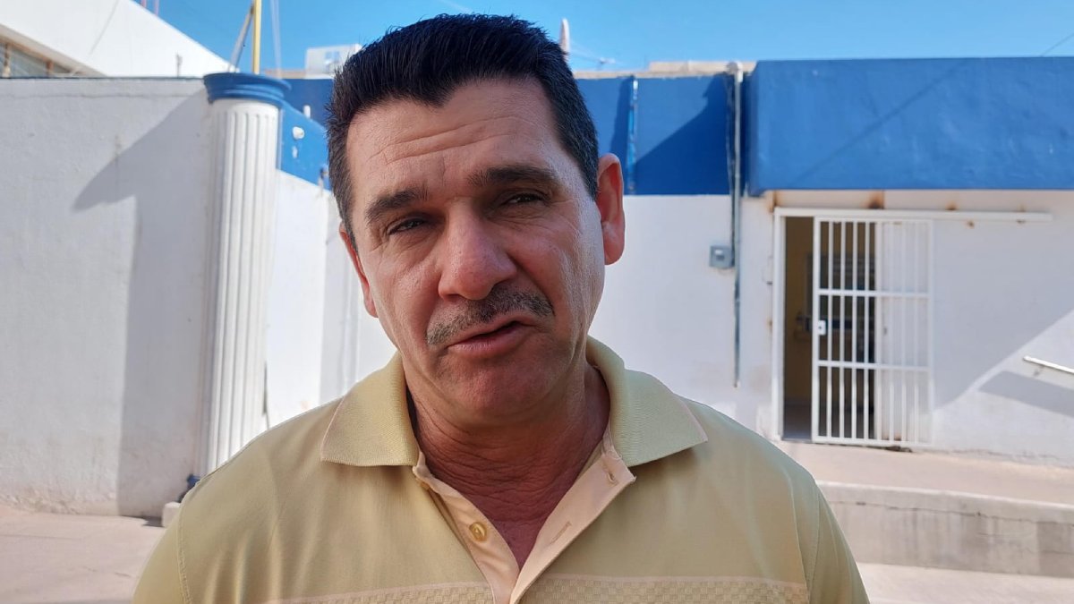 Se va Armando Camacho de la alcaldía sin agrandar la base sindical; fue uno de sus compromisos