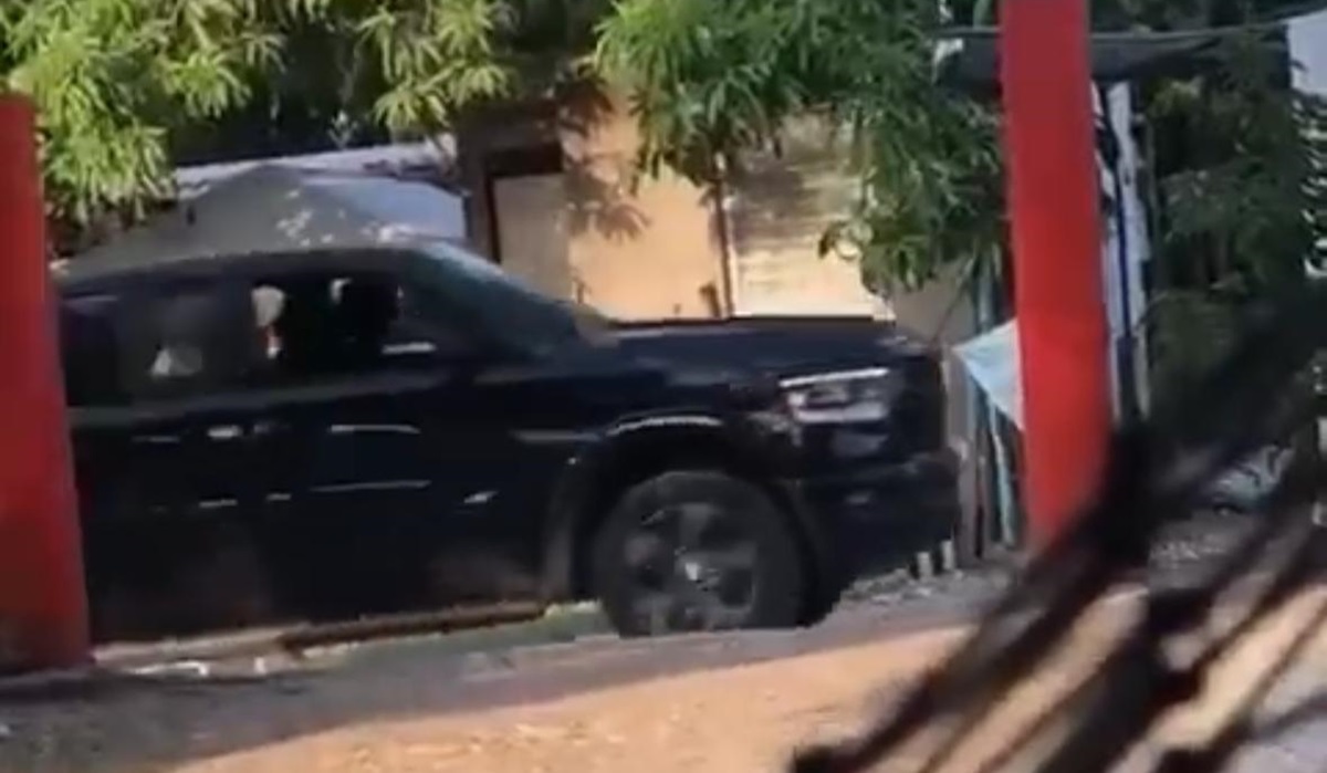 ¡Había 6 armas largas! Ejército asegura dos camionetas con armamento en Las Arenitas, Eldorado