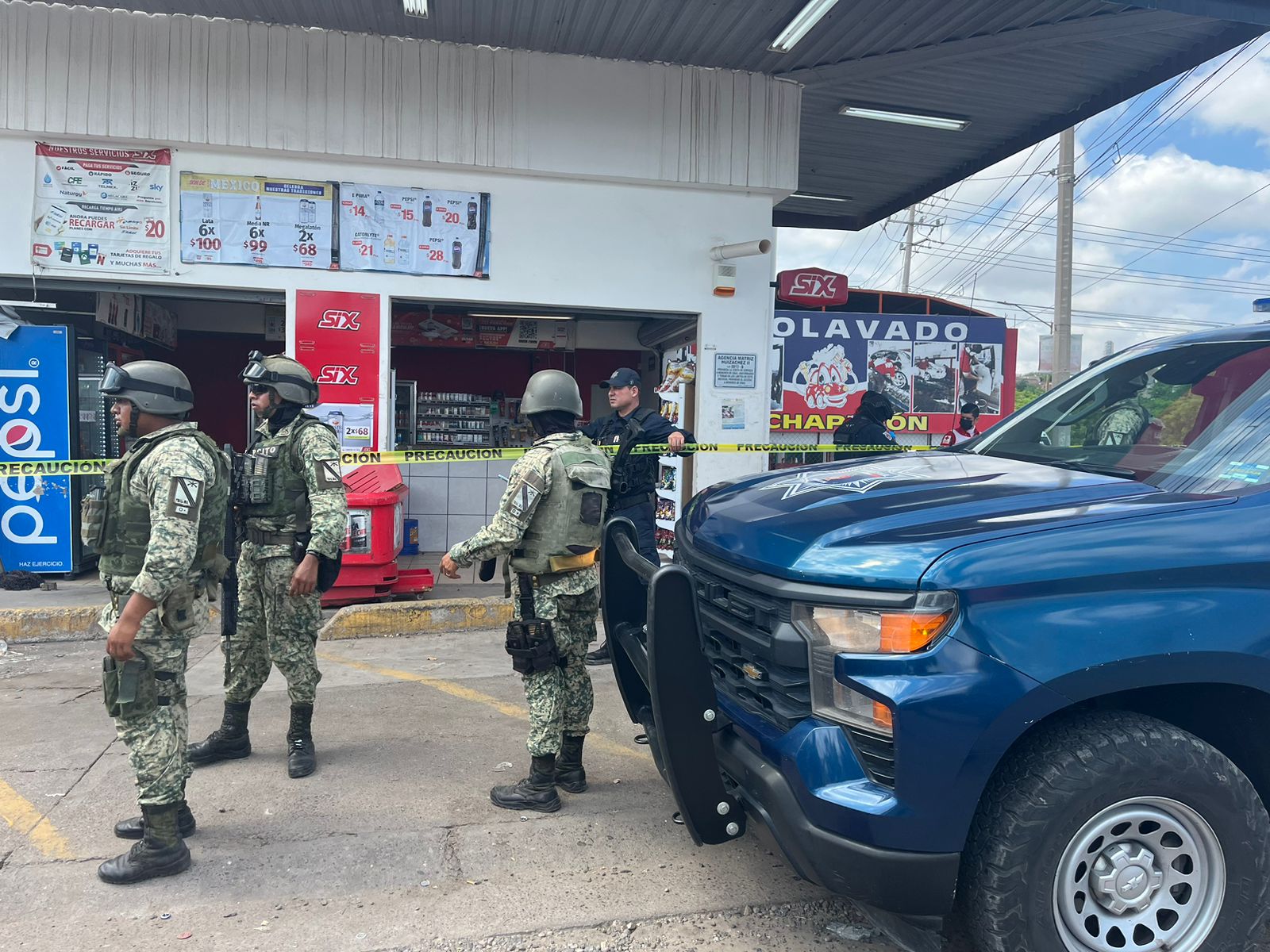 En un expendio de cerveza ejecutan a balazos a un hombre al sur de Culiacán