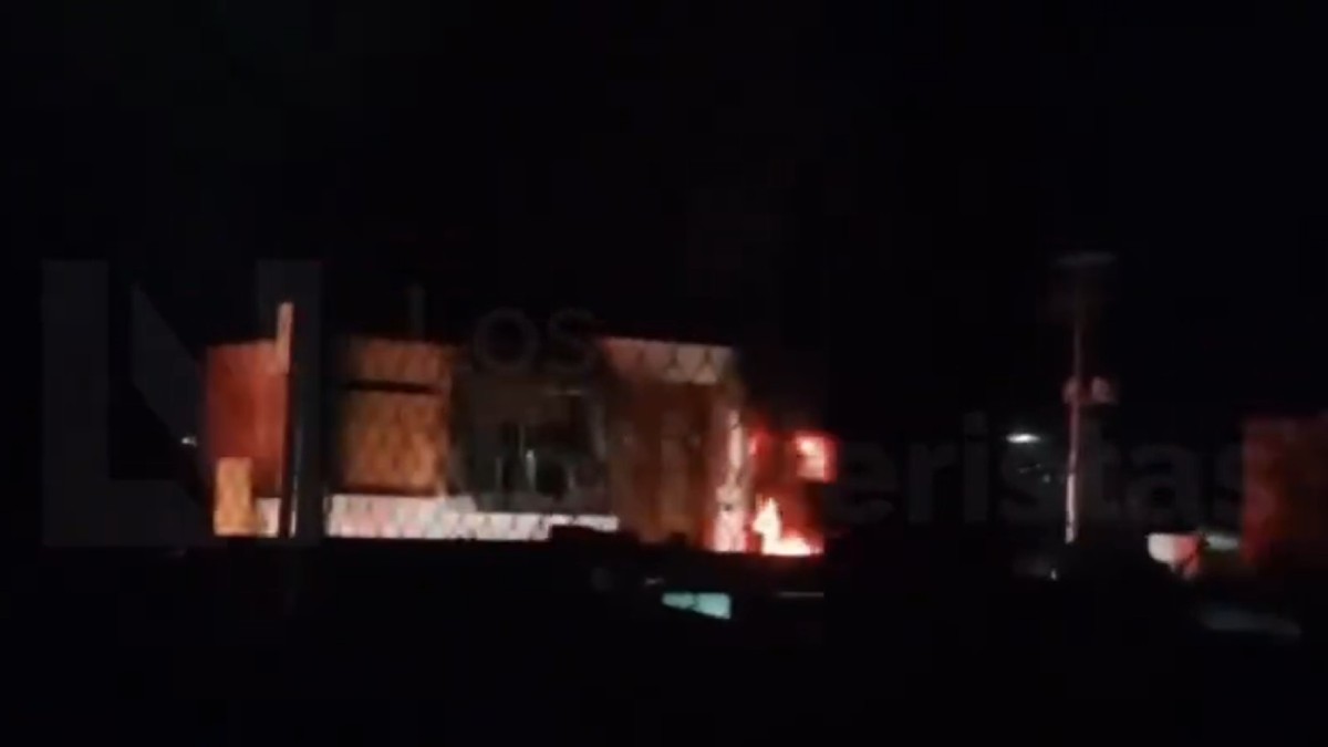 Localizan cuerpo calcinado en la vivienda quemada y balaceada en la colonia Guadalupe Victoria, Culiacán