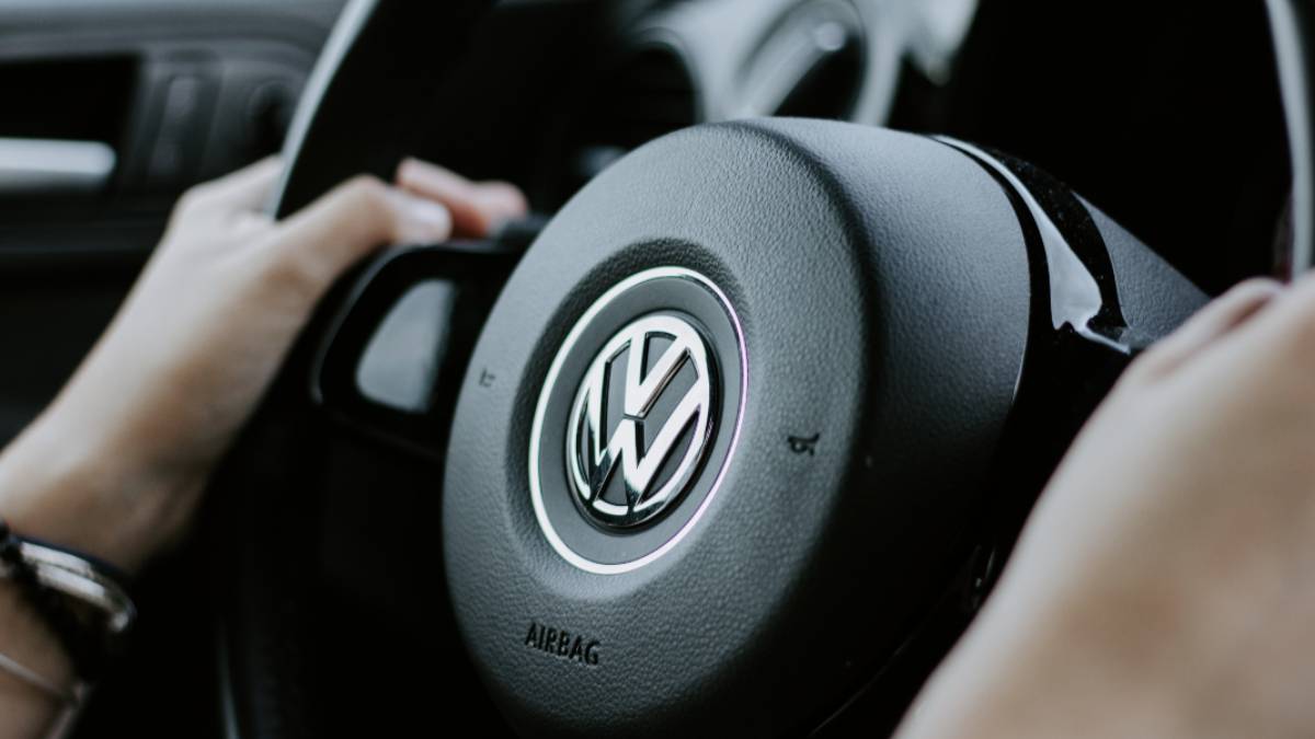 Crisis en Volkswagen: cierre de tres fábricas pondrá en riesgo miles de empleos