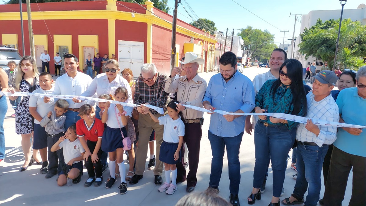 Con inversión de más de 21 mdp, entrega Rubén Rocha Moya 3 obras de impacto social en Angostura